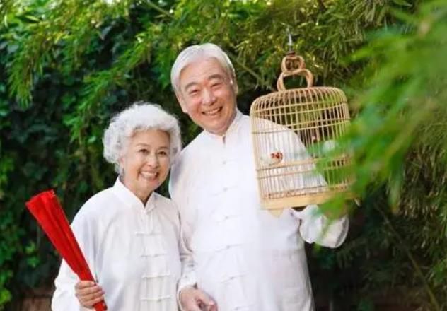 铠甲护士 老话说“人过六十，五不想”，指的是哪五不想？不妨提前了解下