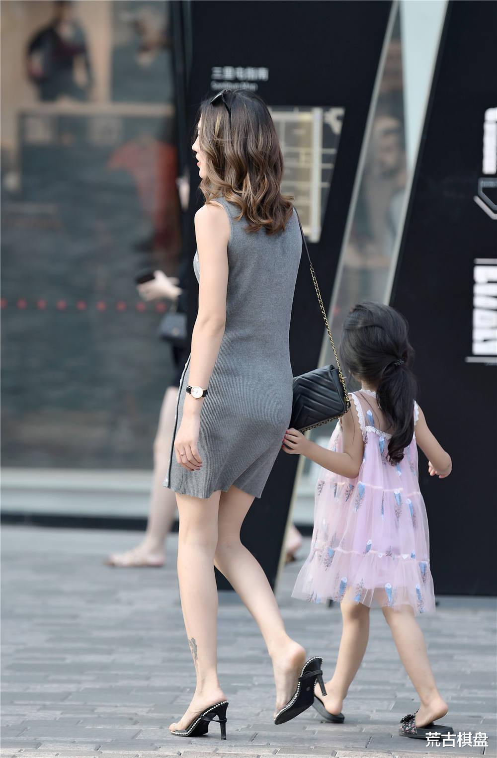 荒古棋盘|辣妈的时尚，在于心态，不是做了妈妈，就不能穿着漂亮的衣服了