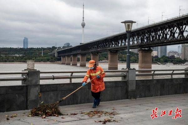 澄迈|棉袄加身，武汉立冬日一夜入冬