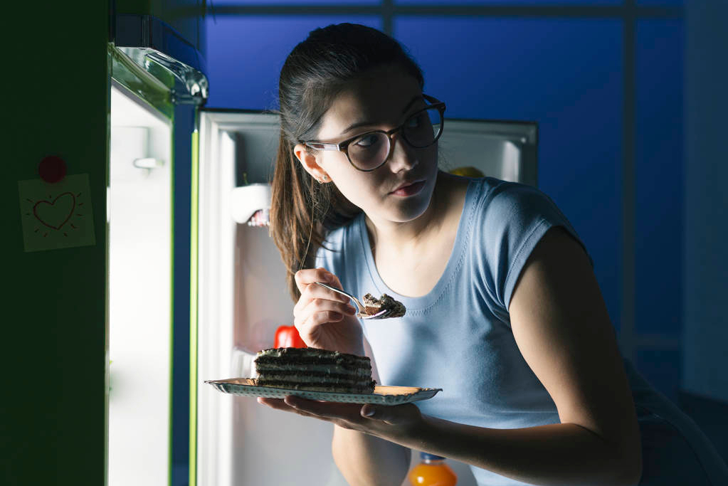 希林娜依·高|吃宵夜不会长胖？医生还说是真的？这是为什么？