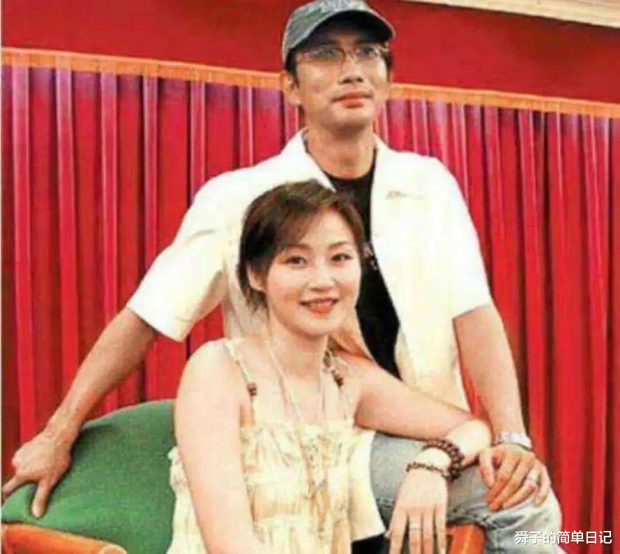 舜子的简单日记|长腿姐姐万绮雯再拍新剧，搭档欧阳震华出演伙计办大事，吐槽了，老戏骨还能靠性感博眼球吗？