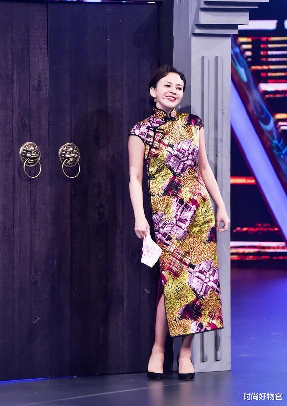 杨幂|50岁“雪姨”太任性，穿芭比粉装嫩意外显露好身材，网友：真美