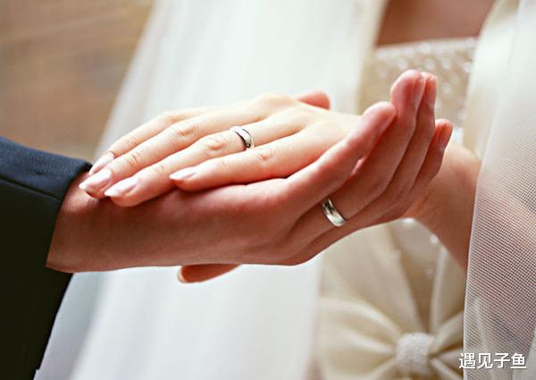 遇见子鱼|一个婚礼出现三个妈：亲妈、养母、继母谁有资格参加女儿的婚礼？