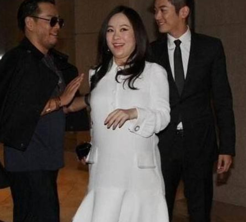 删除|明星们最想删除的照片，张张照片辣眼睛，丑态百出尴尬至极！