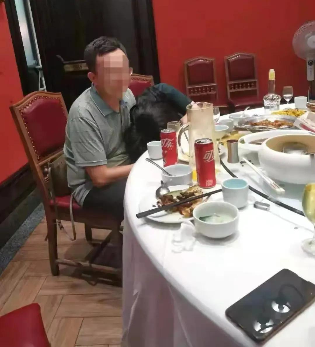 阿里|职场版“狼来了”:不但自己成功“社死”,也令作为职场弱势者的女性蒙羞