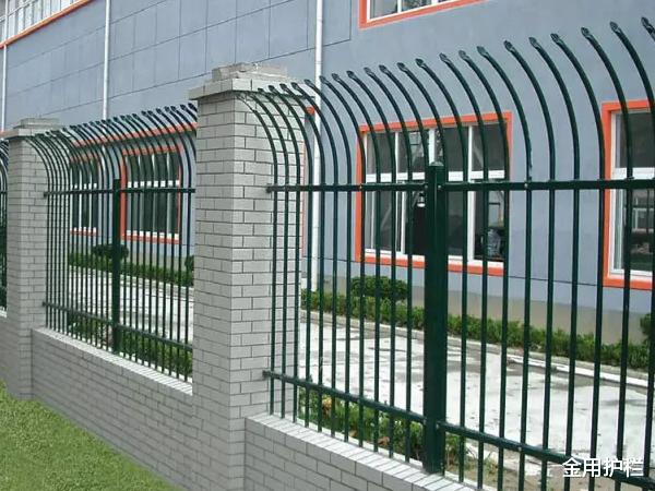 金用护栏|围墙护栏采购技巧