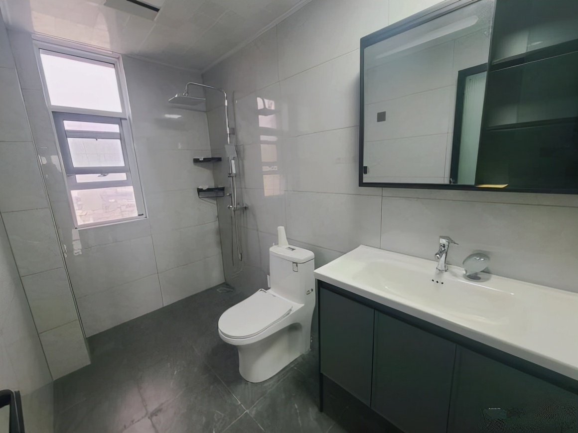 历时半年，140的房子自己设计装修，总共花了14万，一直踩坑