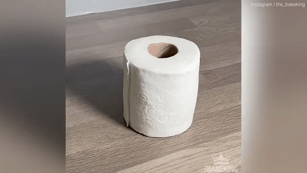 新晚报 小哥做人体蛋糕，吓坏30万网友！太逼真，慎入！惊艳到恐怖