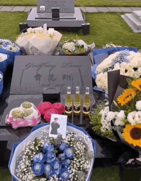 高以翔|高以翔墓碑高清照首次被公开，家人频繁前往墓地陪伴，画面惹人泪目