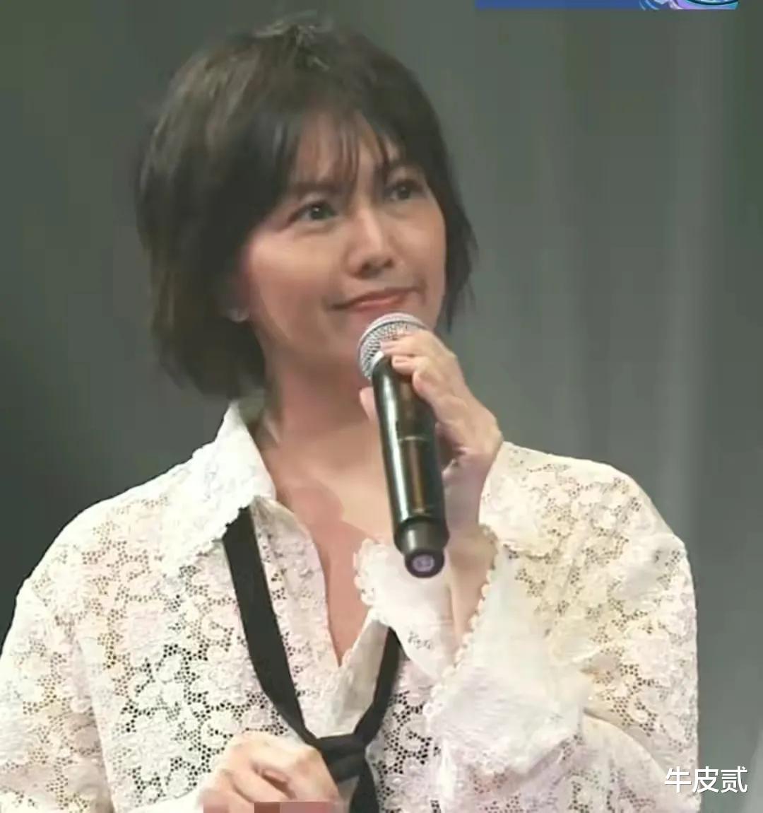 孙燕姿|“情歌天后”孙燕姿：才43岁就尽显老态，为何她会衰老这么快？