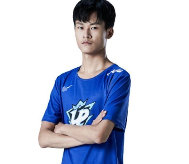 蔡小贩|这才是我认识的EDG!夺冠后首场nest比赛被碾压,粉丝直呼对味了