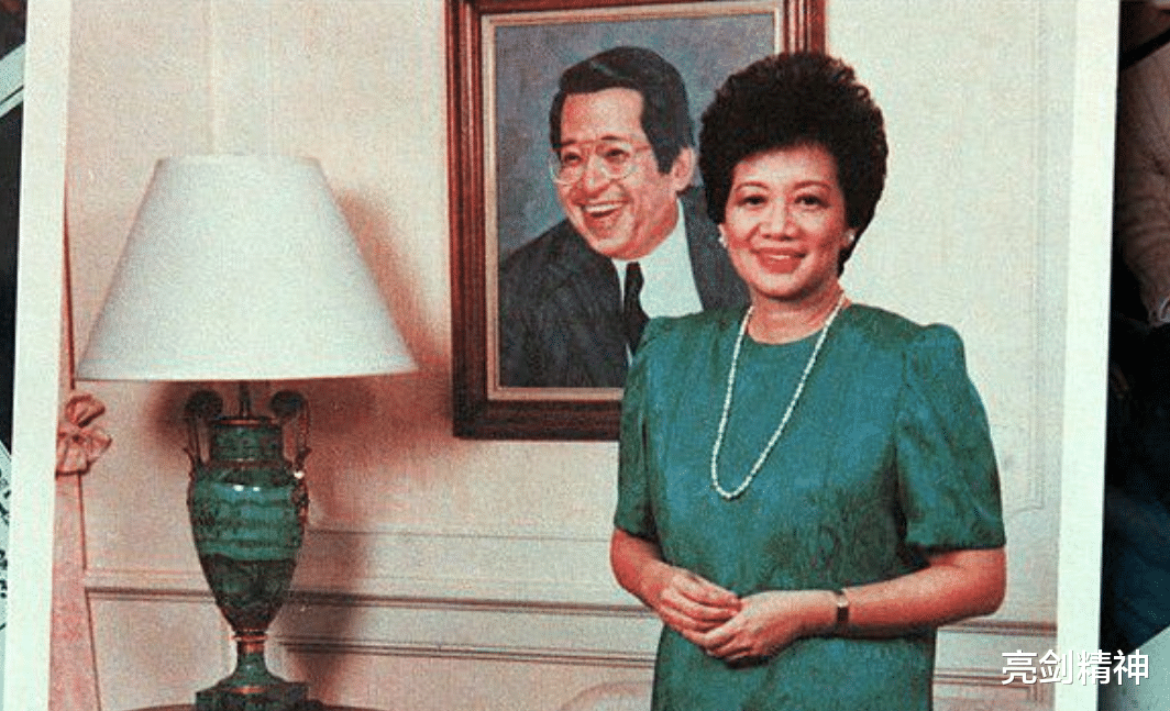 亞洲首位女總統，一上臺就趕走美軍對華友好，堅稱自己是華人後裔-圖4