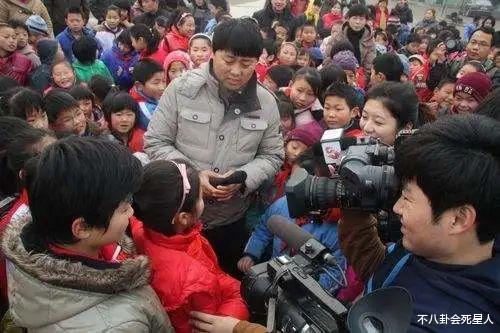 星光大道|《星光大道》5位冠军现状：从阿宝到玖月奇迹，混得一个不如一个