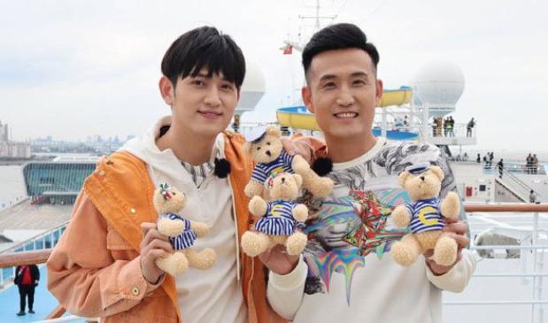 娱乐圈|他意外将弟弟带进娱乐圈,如今弟弟功成名就,而他自己却不温不火