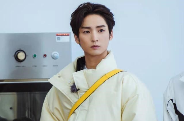 若月佑美|《滚烫人生》8位哥哥齐聚，1人缺点明显，网友：不红是有原因的