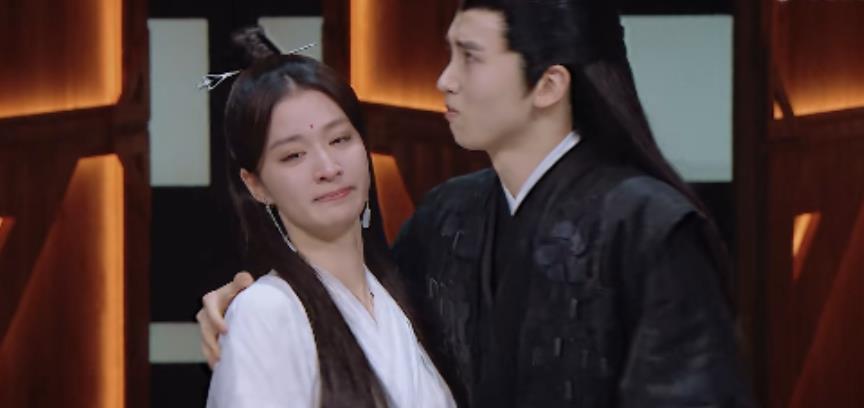 王楚然|陈宥维在王楚然家里过夜被拍，二人曾在节目里拥抱引男方粉丝不满