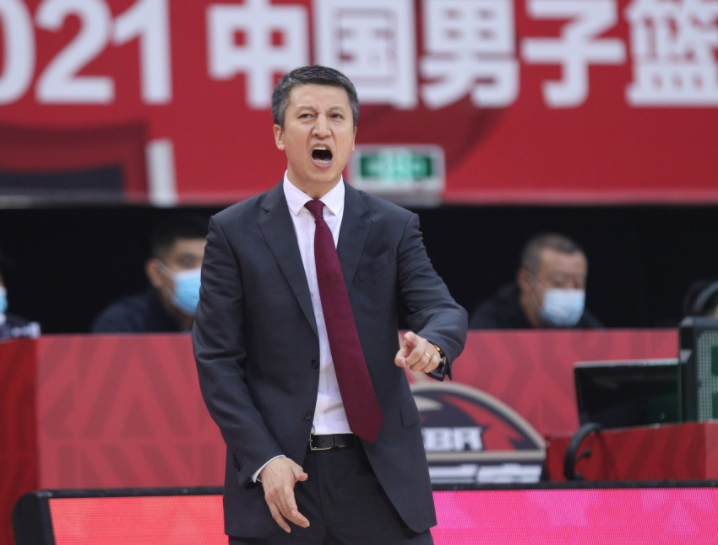 奶球妈咪聊|全华班再次掀翻单外援!老叔防守制胜,广州力克北控取得两连胜!