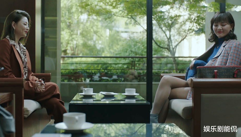 正青春|正青春：林睿的这一举动，说明她为了实施计划，开始提防蔡蔡了