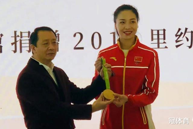 女排|中国女排传喜讯！7大新星爆发，33岁功勋感人至深，只等新帅就位