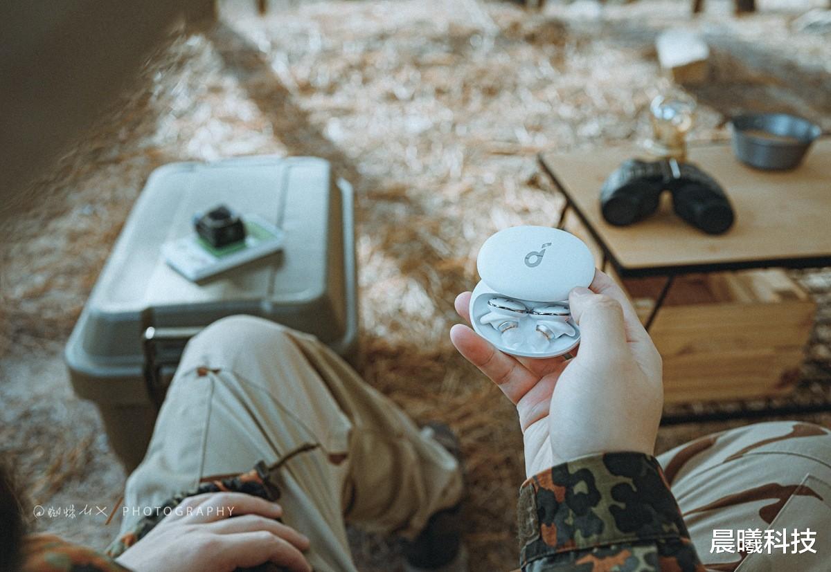 索尼|「上手」声阔&Insta360 礼盒：拇指相机花活多，小金腔带来沉浸感