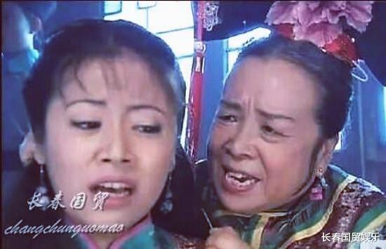 容嬷嬷|85岁“容嬷嬷”近照曝光,坐公交车去早市买菜平易近人