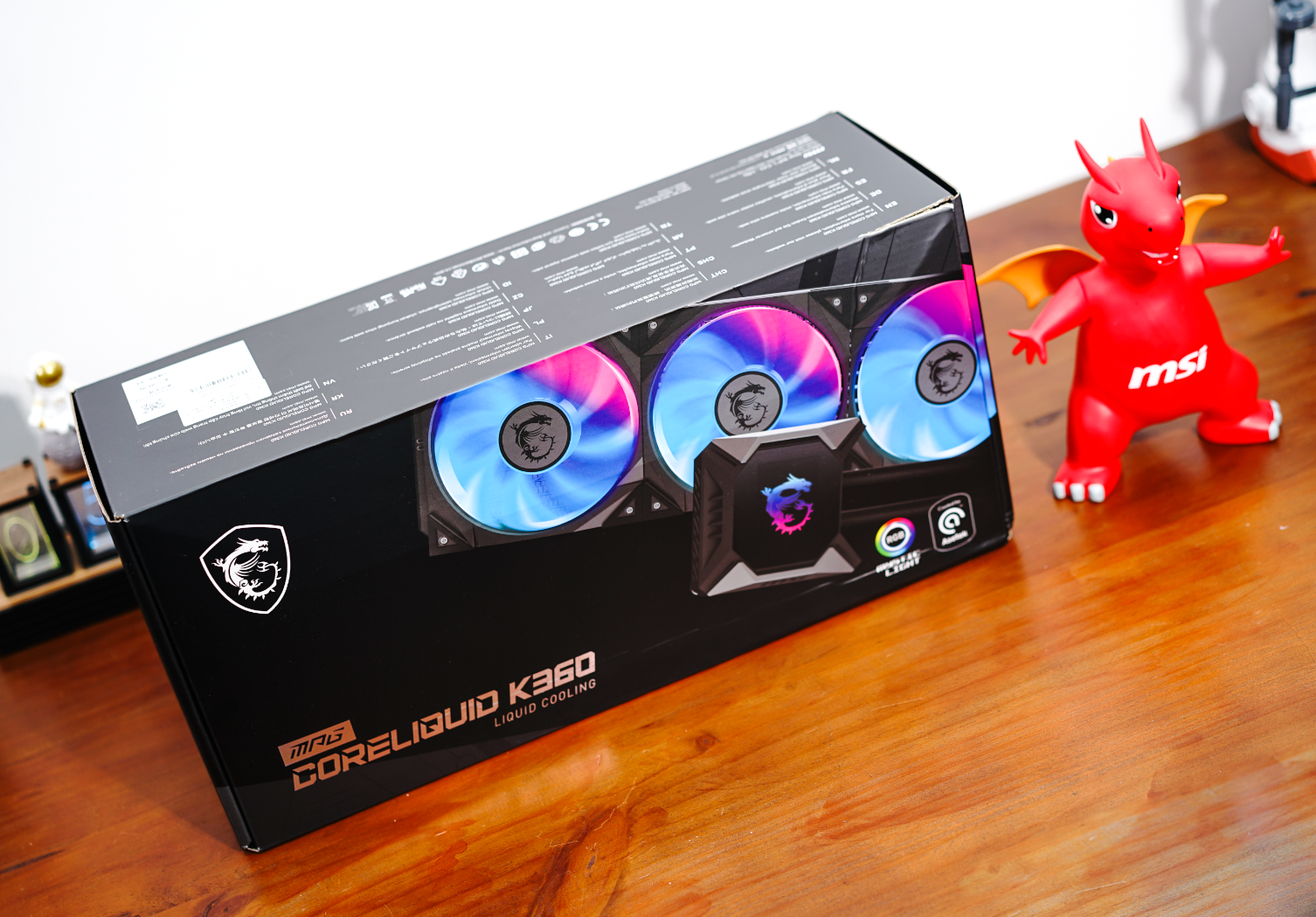 智能手表|12代处理器的超强搭档？微星MPG CORELIQUID K360水冷评测