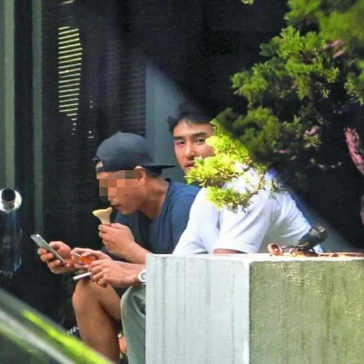 周杰伦|12位有“特殊怪癖”的明星：周杰伦不穿内裤、罗志祥蹲着小便