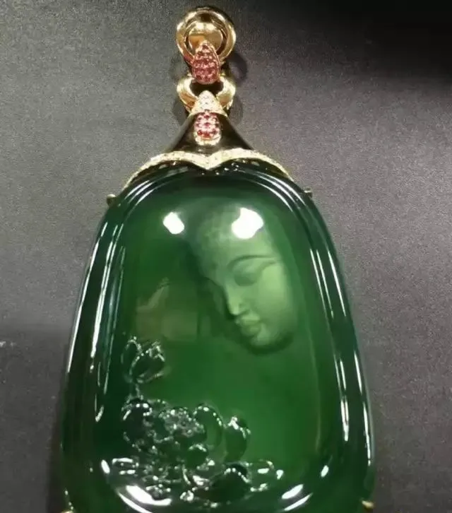 翡翠|收藏翡翠的优势有哪些？