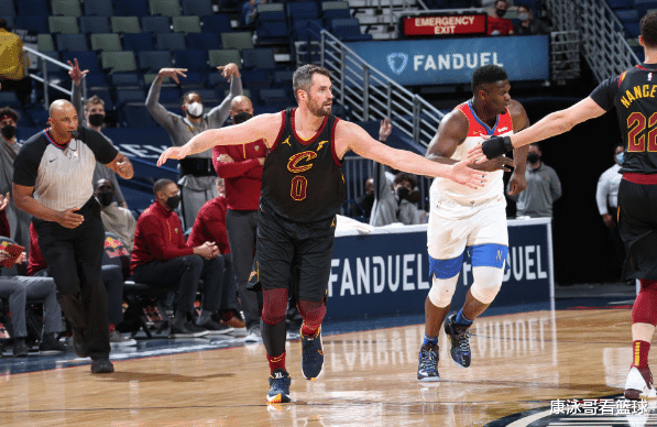 骑士队|NBA惨案!双子星51+13莺哥锡安齐创纪录,而你离开詹皇彻底沉沦了