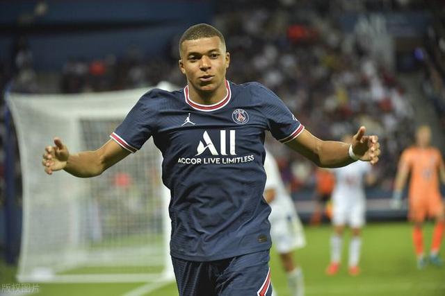 跨年的焰火|姆巴佩无限接近皇马,弗洛伦蒂诺时机把握到位,给巴黎搭好台阶