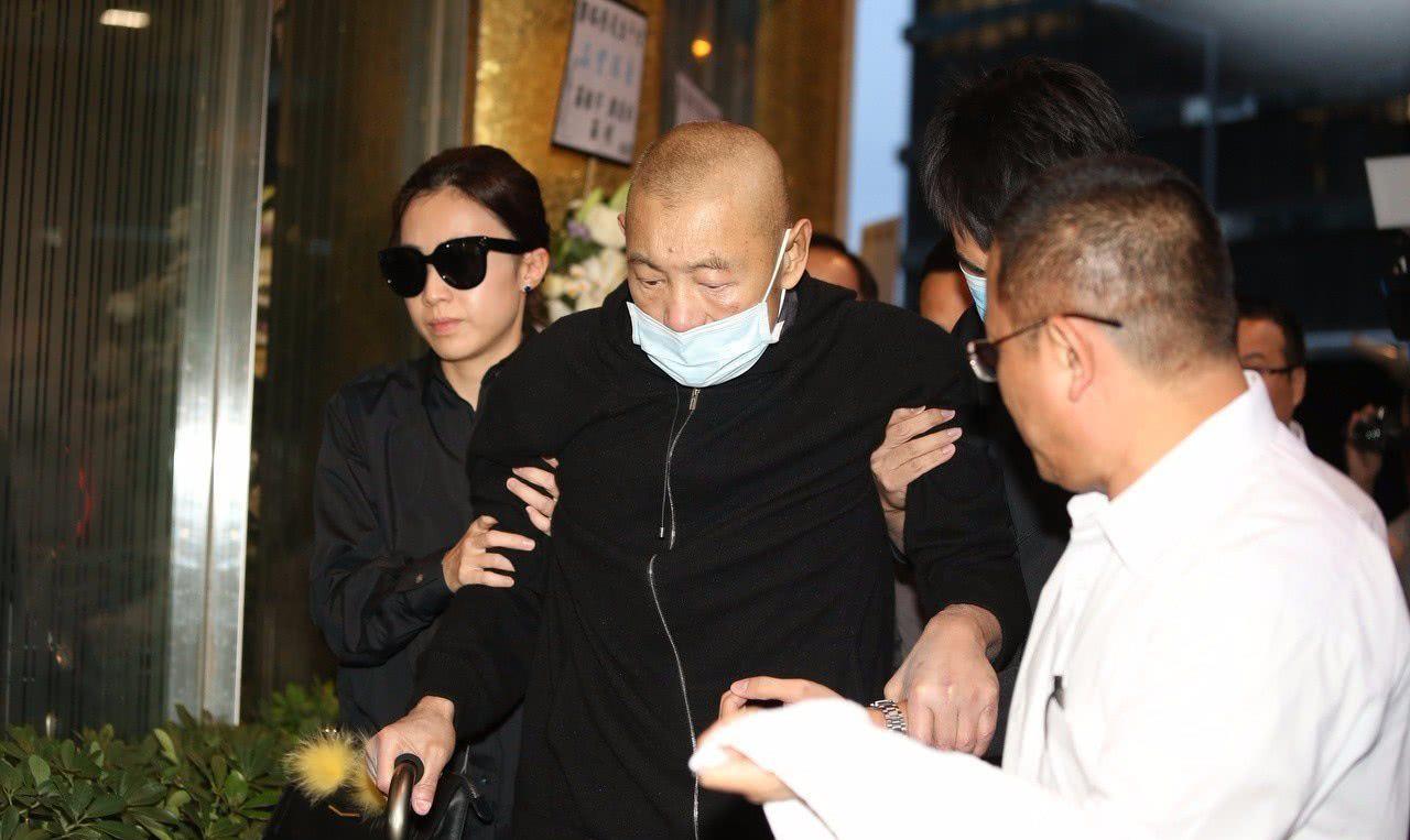 育妈计|甘比再次为刘鸣炜捧场，带孩子出席海洋公园活动，其实是为何超琼