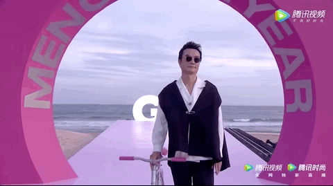 超模|顶流明星“集体翻车名场面”来了!尬笑、黑脸、手足无措:这些承包了我一年的快乐