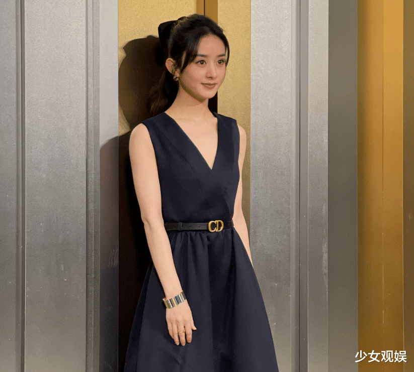 赵丽颖|赵丽颖张碧晨在商场被围观，路人随手一拍，谁更颜值佳一目了然