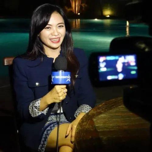 |54岁“萝莉奶奶”走红，与孙子合照像母子，网友：老公压力很大