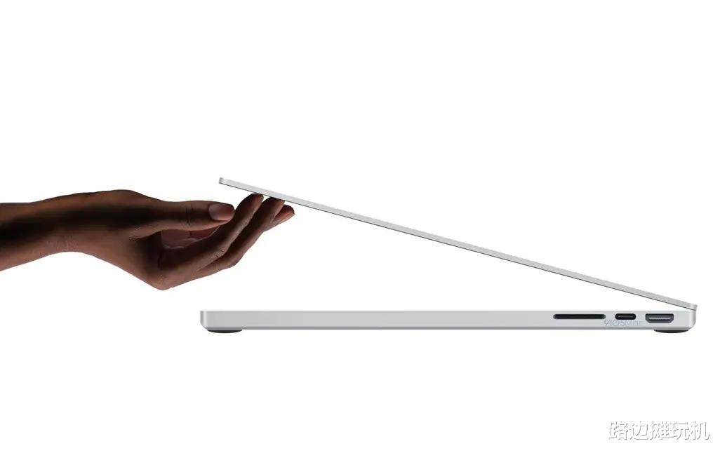 锐龙|带刘海的MacBook Pro来了，买了估计不好意思用