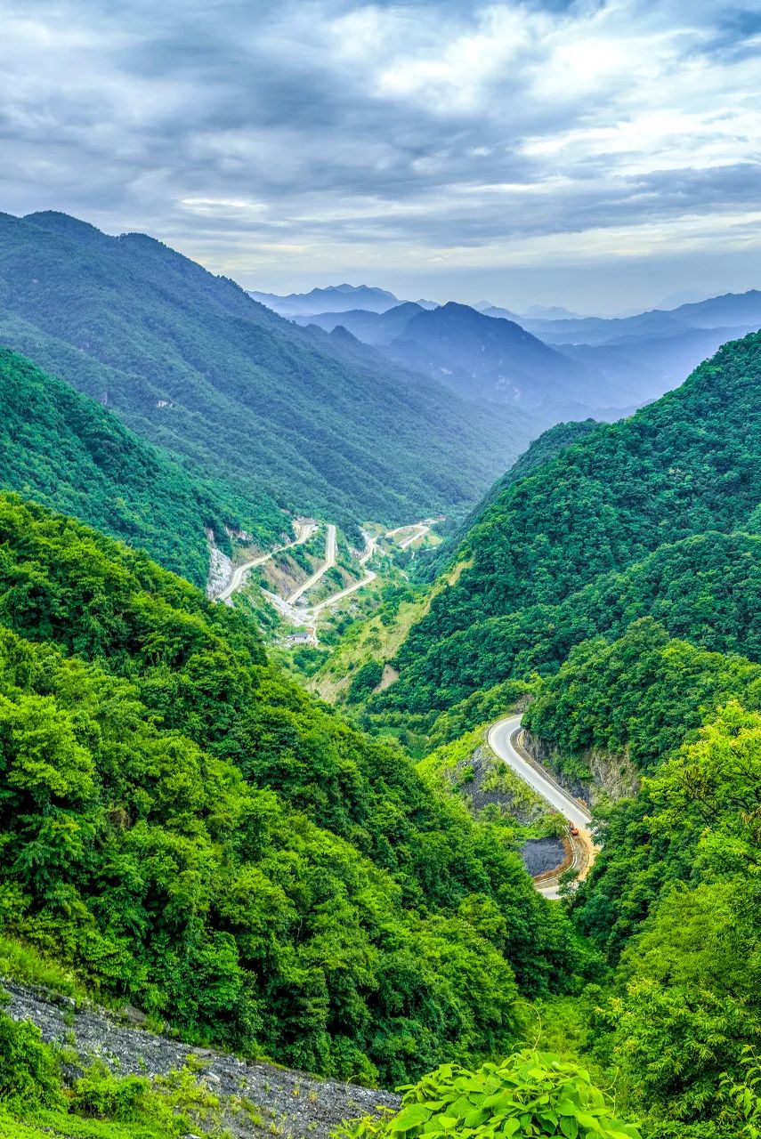 黄果树瀑布 《国家地理》评选中国一生必去的50个地方，我去过26个，你呢？