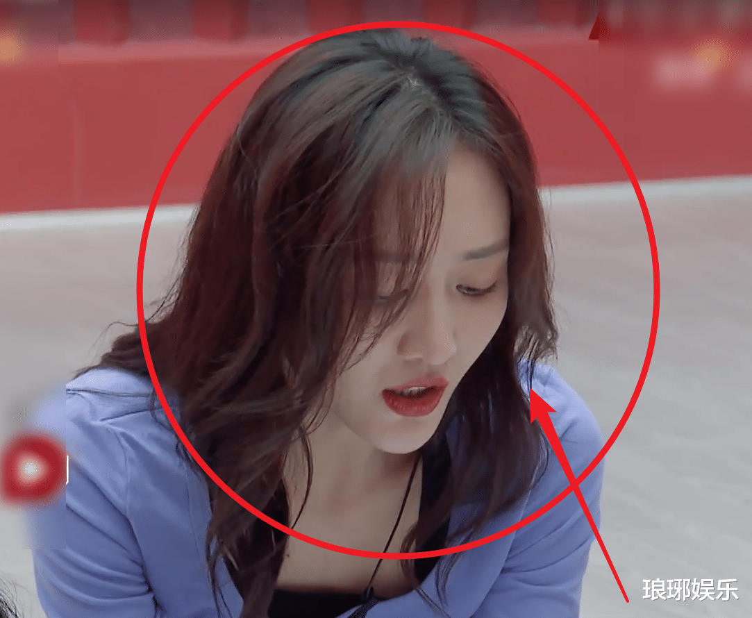 王鸥|王鸥身材到底如何，当她躺在地板时，和其他姐姐的差距我没看错？