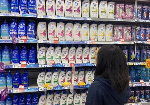 发型 “发型不对，颜值遭罪”的明星们，网友：不忍直视