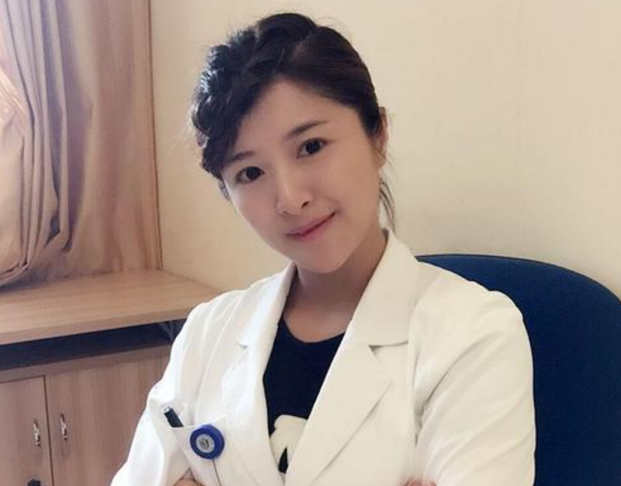 教师|最受欢迎“女友职业”排名，教师却无缘榜首，最后1名不敢娶