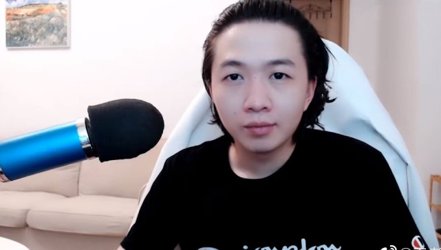 老夫子|1800德华打出16.0满评分,更改ID“这月必拿双标”,弹幕满屏质疑