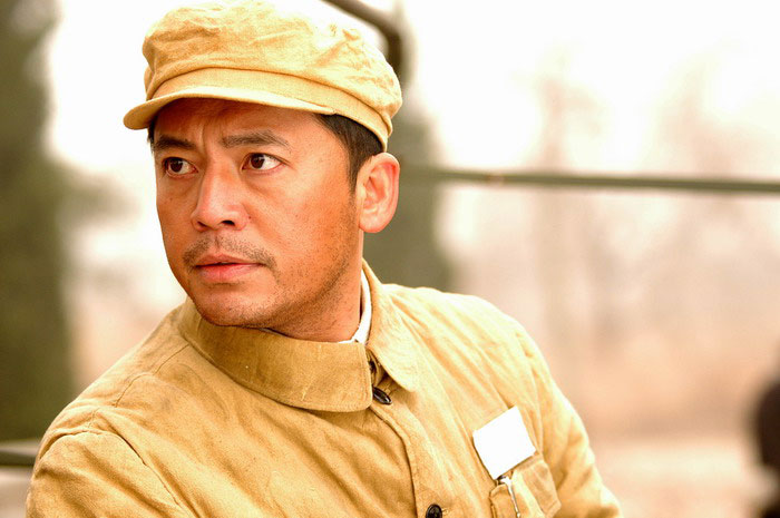 英雄岁月之王牌部队|《王牌部队》首播，江苏卫视收视仅排第四，战狼系列制片人惊艳