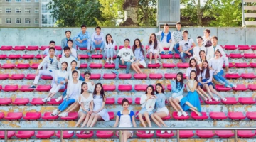 姜杉|北舞附中合照曝光:刘浩存公主打扮太抢眼,任敏留长发差点没认出