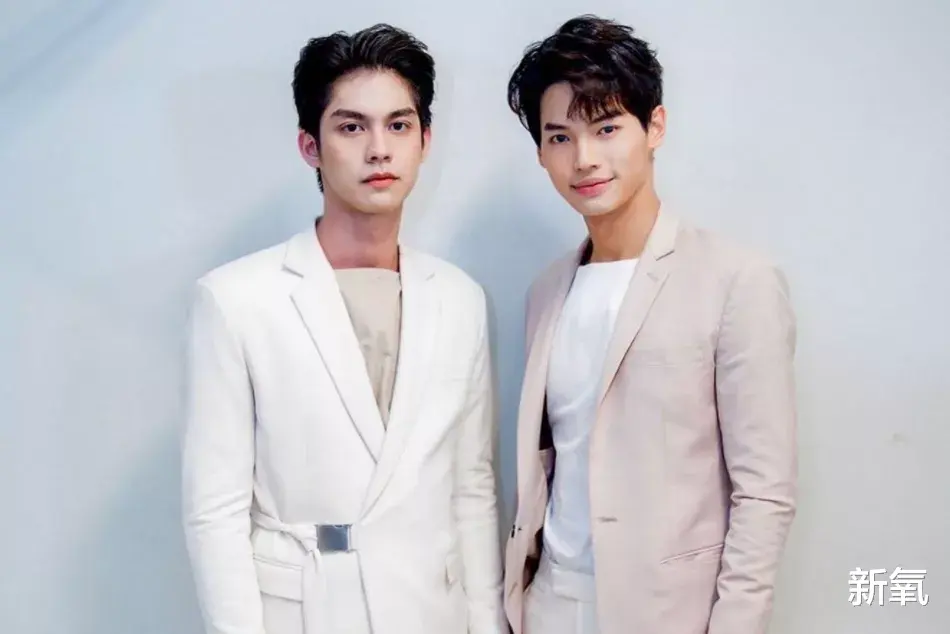 王菲|为什么Lisa的颜在全球美貌好评度高，在韩国还是被容貌打压？