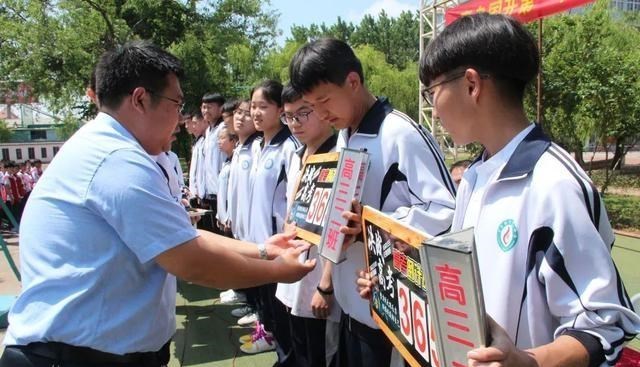 清华大学|企业面试官：清华研究生学历我们不在乎，我们只看本科在哪读的？