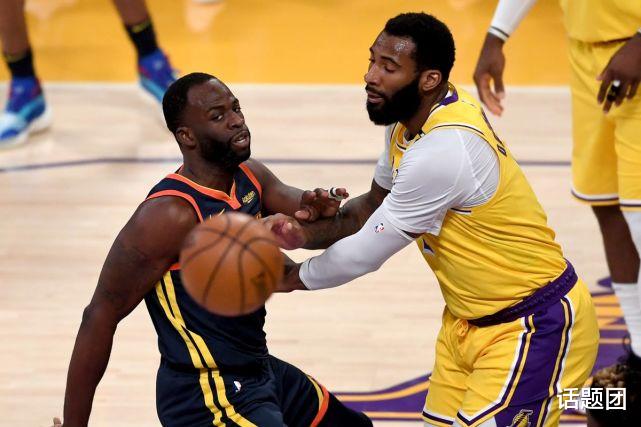 湖人队|庄神闹情绪沃格尔找不到说明书 湖人只剩7人轮换詹姆斯被逼打控卫