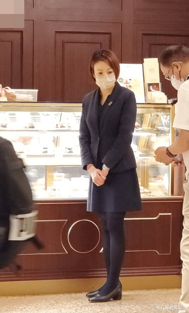 叶子楣|11位香港风情女神现状?，独居未婚，来内地当网红，发福成大妈