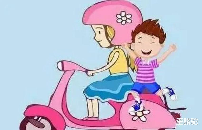 歪骆驼|同学：你妈妈很漂亮，儿子就不让我接他放学，妈妈很惭愧
