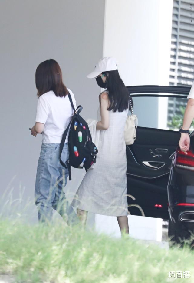 赵丽颖|33岁赵丽颖状态依然不差，不管是活动照还是私服穿搭，都很有排面