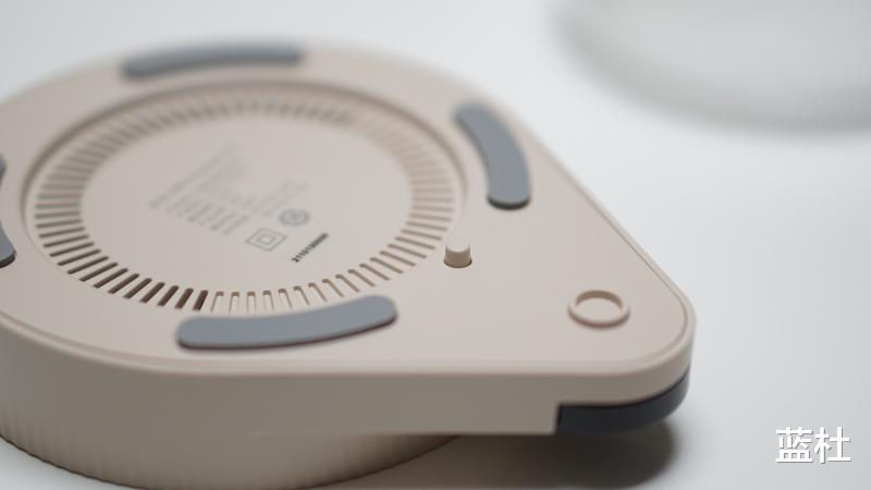 向物恒温暖杯垫，多喝热水可不只有男友会说