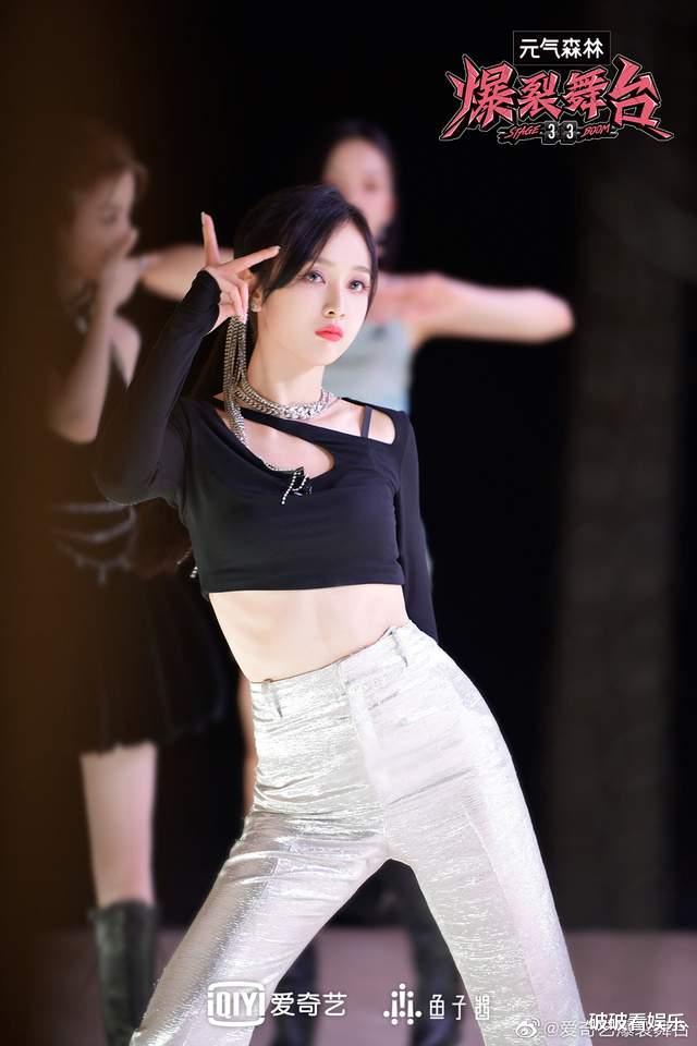 吴宣仪|《爆裂舞台》第二期下：最差投给吴宣仪，让人迷惑的单依纯